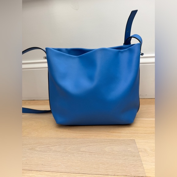 Lipault By The Seine Large Leather Bucket Bag Cobalt Blue Purse Crossbody Tote - Picture 6 of 16